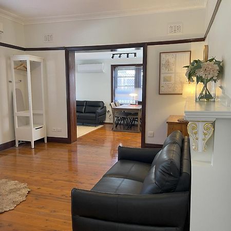 Globe Apartments Wagga Wagga Luaran gambar