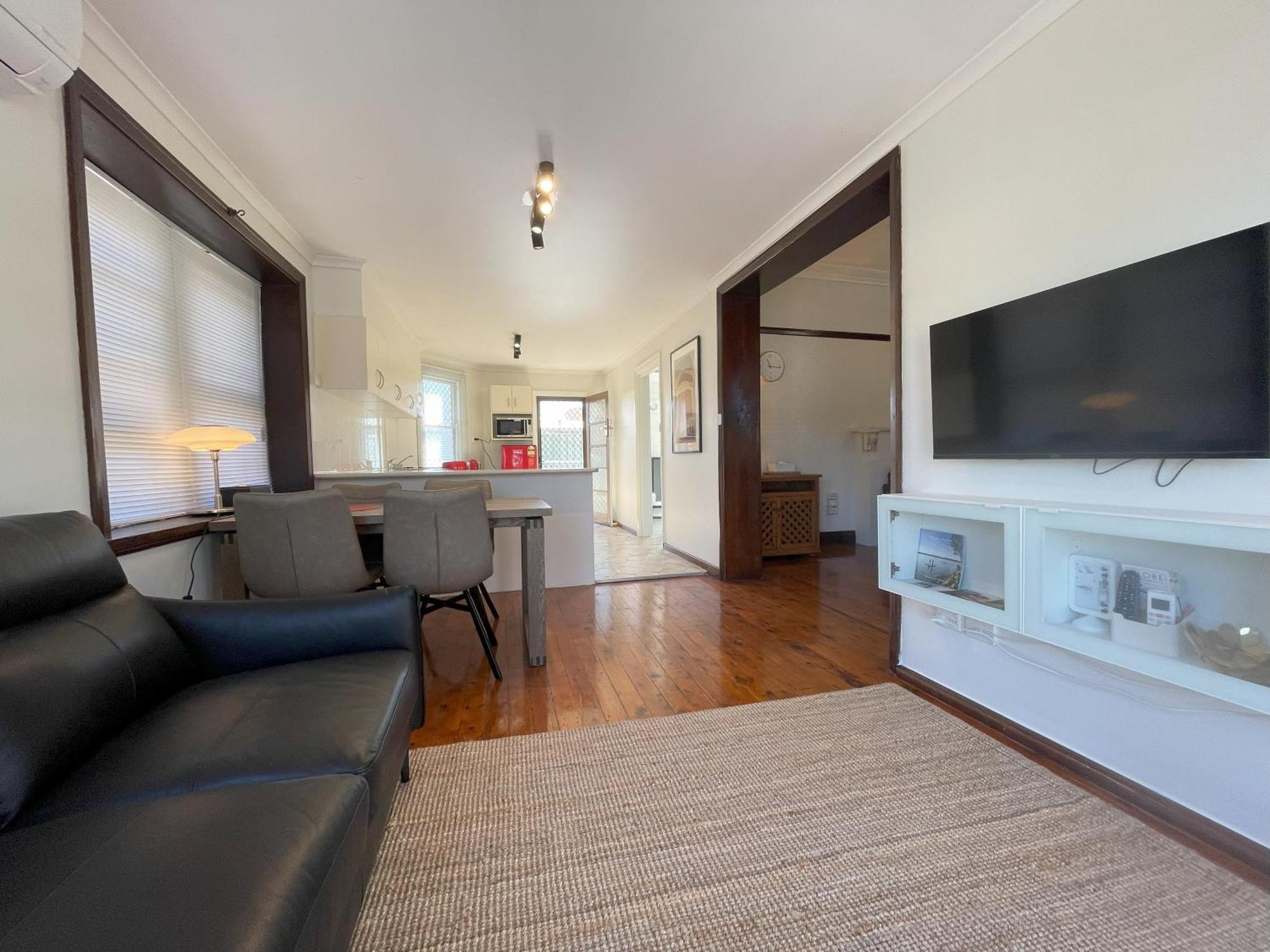 Globe Apartments Wagga Wagga Luaran gambar