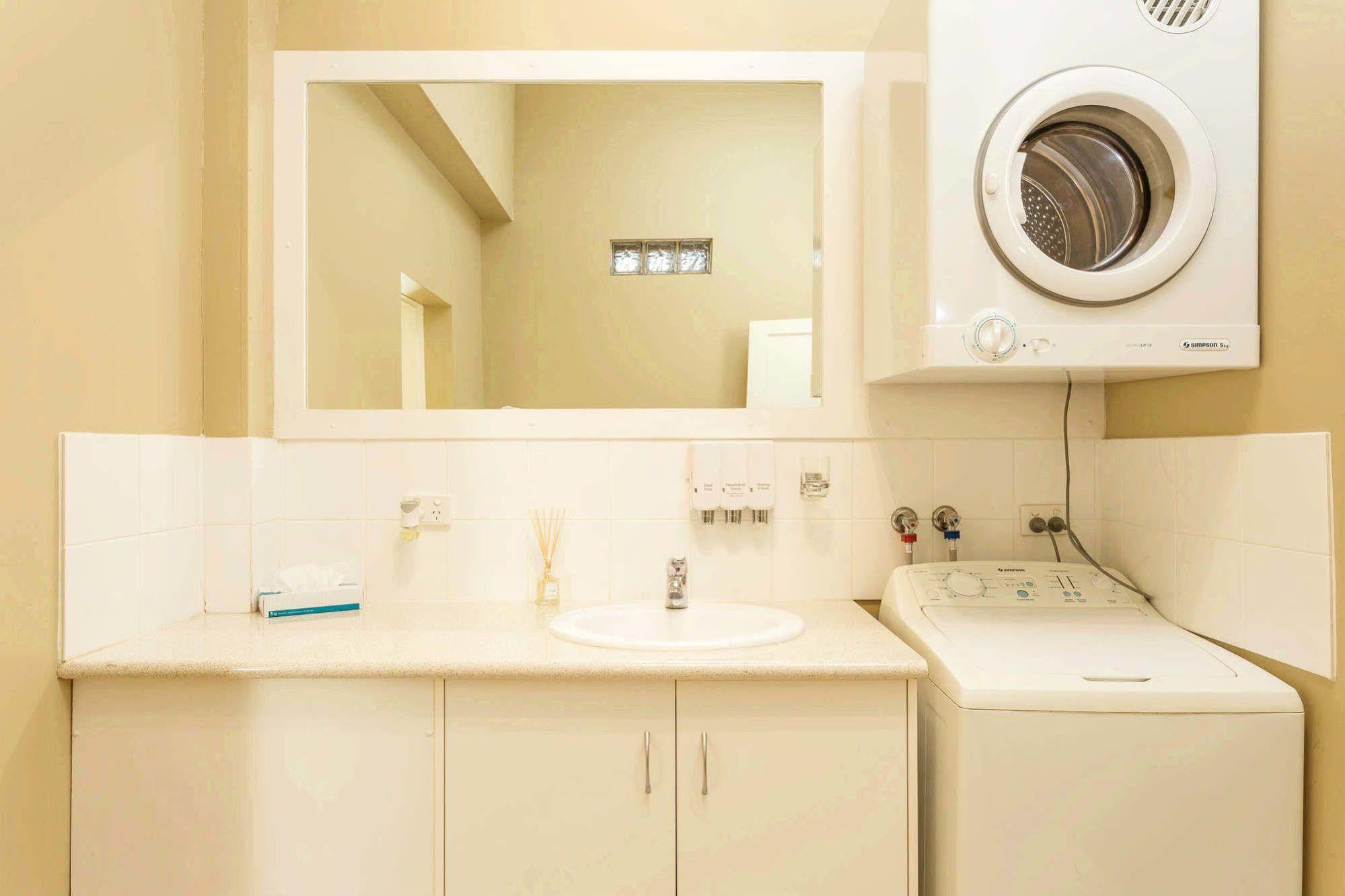 Globe Apartments Wagga Wagga Luaran gambar